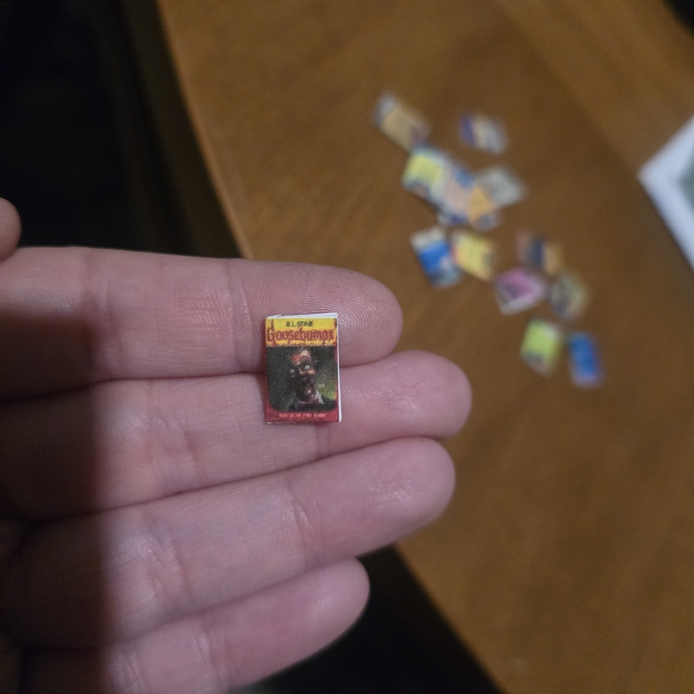 Goosebumps Miniature Book Lot Size 1:12 Scale (15 Pieces) - Picture 5 of 5